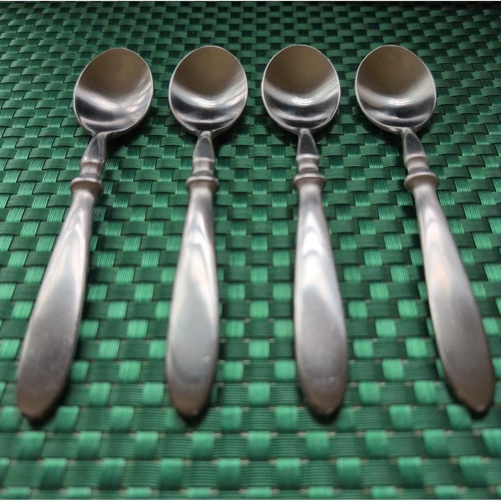 Cambridge TOWNHOUSE Teaspoons Set Lot of 4 SATIN Stainless Bistro Style VTG
